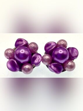 Vintage 1970s Hong Kong Purple Acrylic Cluster Clip On Earrings